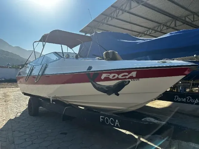 Lancha Ventura 23" Mercury 200HP 2021