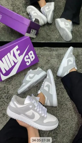 Tênis Nike Dunk Low SB Cinza e Branco