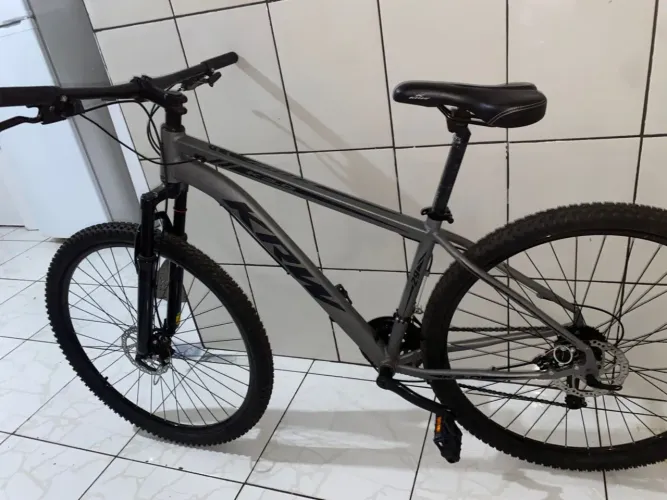 Bicicleta, aro 29, marca KRW