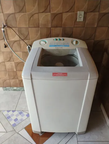 Lavadora Electrolux Turbo Limpeza LF10