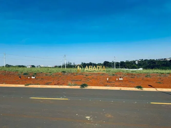 Terreno à Venda no Condomínio Urbe 365 Paulínia