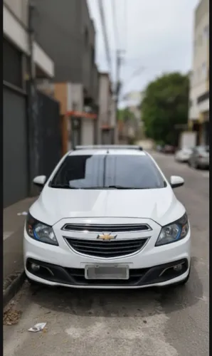 Chevrolet Onix Hatch LTZ 1.4 8V Flex Power Mec. 4P 2014