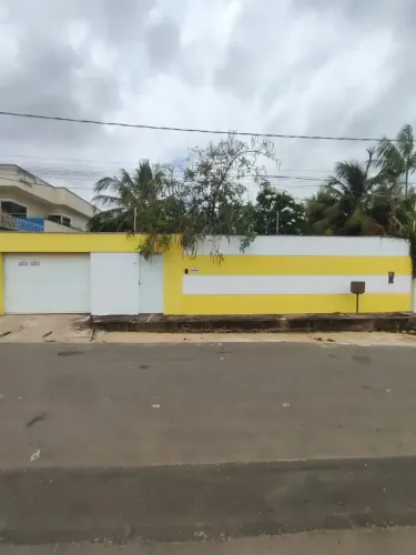 Sobrado para aluguel e venda possui 450 metros quadrados com 3 quartos