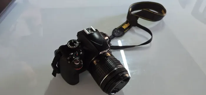 Camera DSLR NIKON D3300 + LENTE 