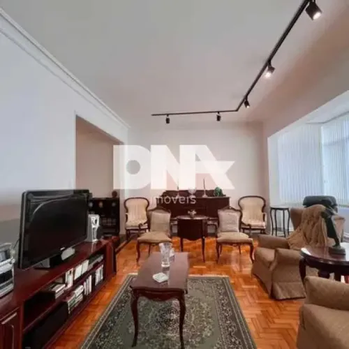 Apartamento : / Residencial / Copacabana