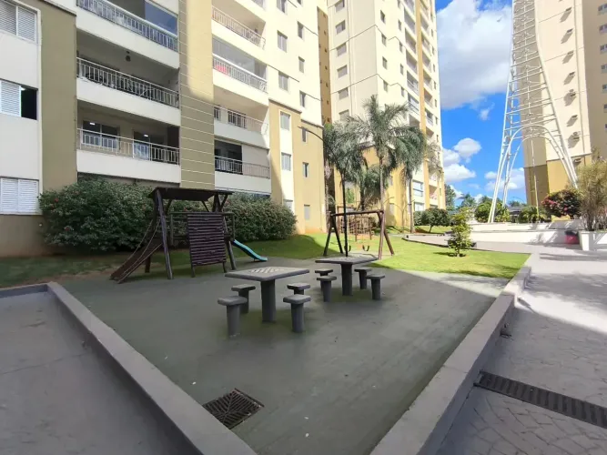 OFERTA! Apartamento 3 quartos, 2 vagas, 7° andar, vista livre pro Parque, piso laminado, J
