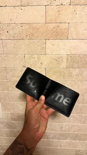 Carteira Supreme LV