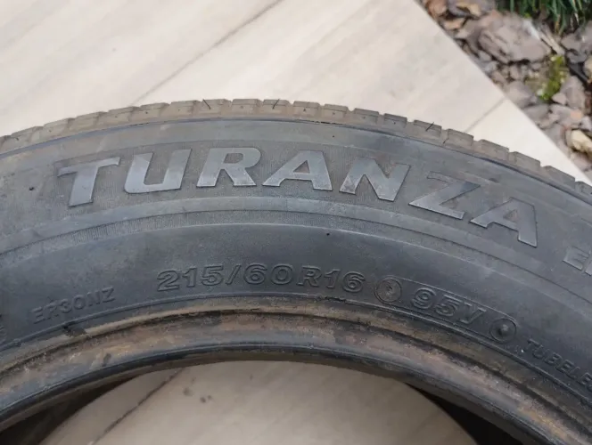 Pneu Bridgestone Turanza 215/60-16
