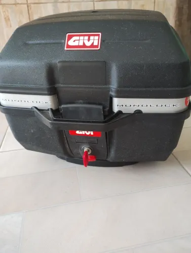 baú givi 27 litros