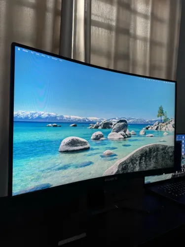 Monitor Gamer Gigabyte com tela de 27" 165Hz e resolução Full HD