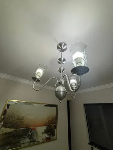 Lustre Pendente 3 Braços em Alumínio Escovado e Vidro
