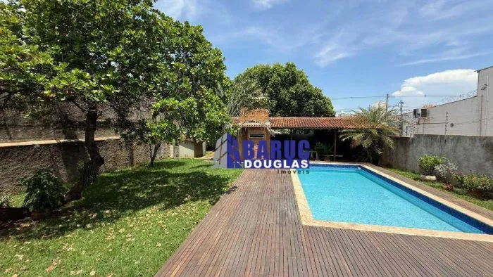 Casa 3 quartos sendo 1 suíte com piscina e área gourmet, com 320 m² construído e 715m2 de