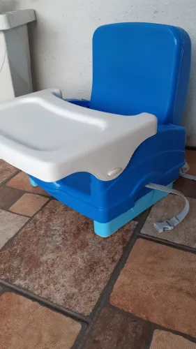 Cadeirinha de alimentação portátil cosco