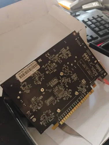 Placa de vídeo AMD HD 6770 