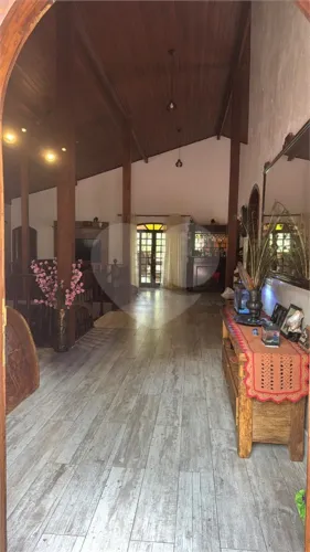 Linda Casa Em Condomínio