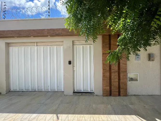 Alugo Casa semi-mobiliada nova