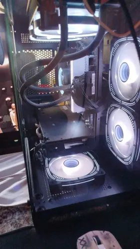 VENDE-SE PC GAMER EM ÓTIMO ESTADO