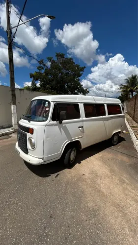 FRETE KOMBI BRASÍLIA E ENTORNO 