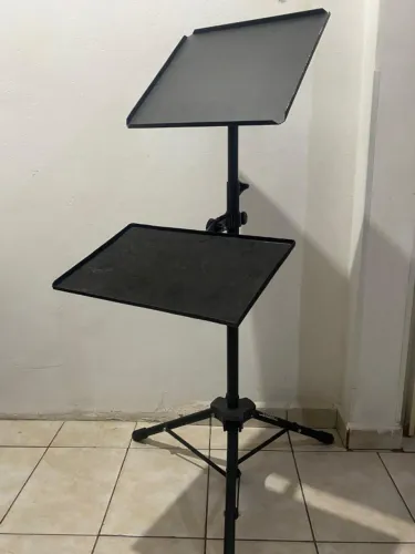 PRA VENDER!! SUPORTE PEDESTAL TRIPÉ PARA PROJETOR E NOTEBOOK