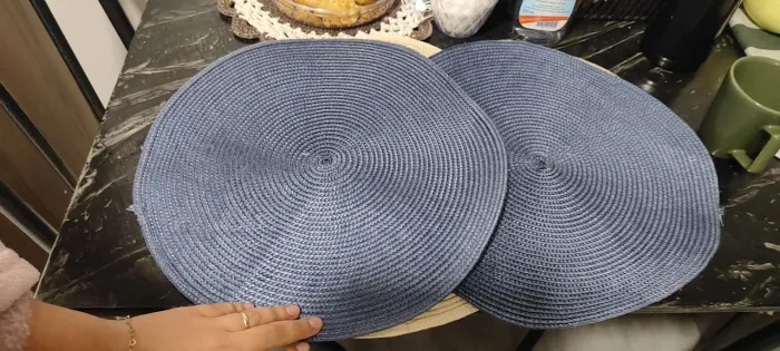 Pares de sousplat azul e bege