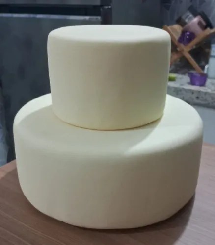 Vendo Bolo Fake Biscuit Novo Branco