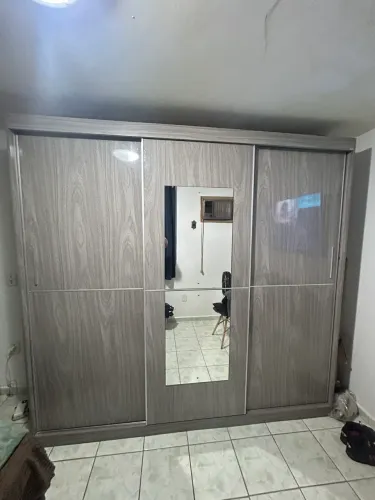 Armário 3 portas com espelho 