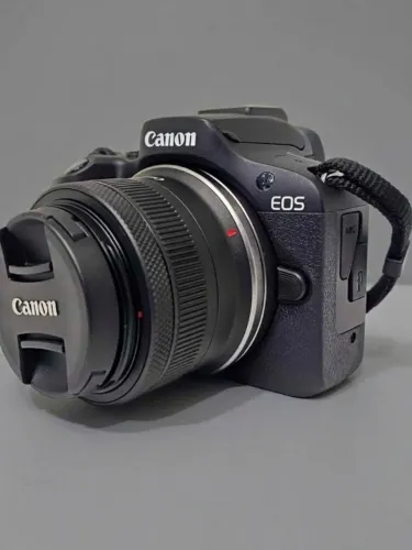 Camera Canon Eos R100 Kit 18-45mm F/4.5-6.3 Is Stm
