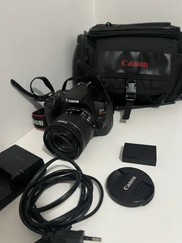 Câmera Canon SL3 - apenas 1 mil cliques ZERA