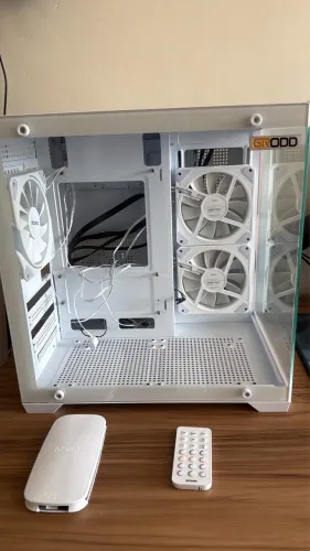 Gabinete Gamer Aquário Grodd Snow Branco + Kit 3 Fans ARGB PCYes - semi - novo |