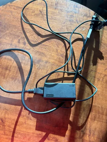 Carregador Original Lenovo USB-C - Para Reparo ou Peças