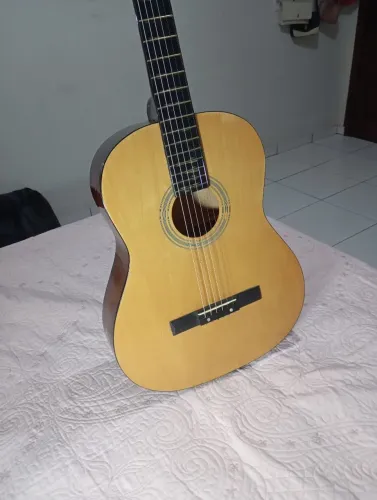 Violão vogga (acompanha capa de couro)