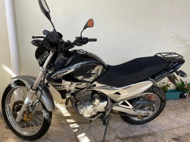 Vendo Falcon NX400 conservada. 