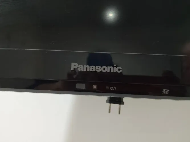 TV PANASONIC 32' VIERA DE 230 REAIS