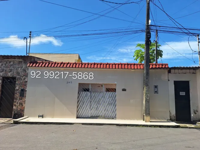 Linda casa com 3q, sendo 1 suíte