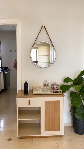 Aparador em MDF Com Espelho