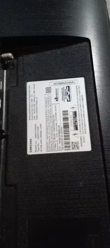Tv samsung 43 polegadas smart parou de funcionar nunca foi aberta não tem nada quebrado