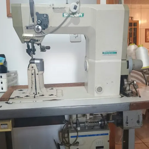 Máquina de costura