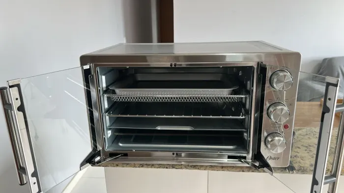 Forno e fritadeira Oster 42 litros