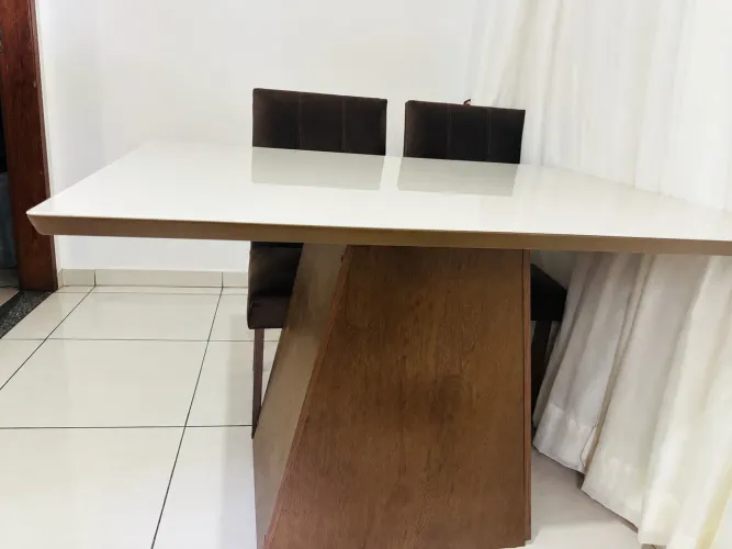 Mesa 4 cadeiras