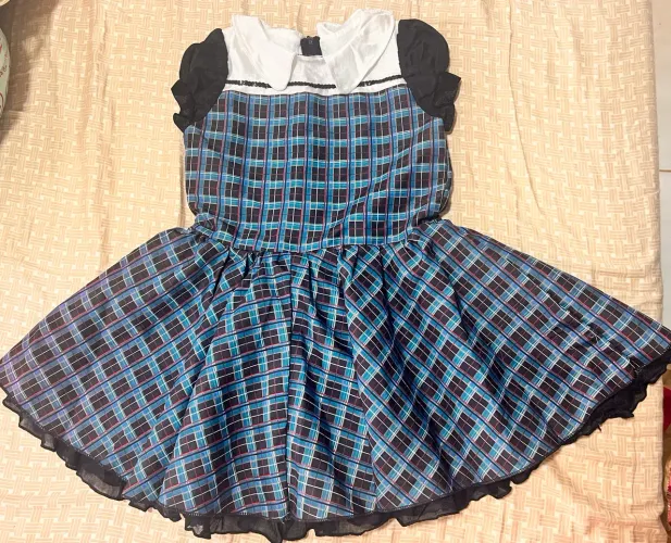  vestido de fantasia da Frankie Stein da marca Monster high tamanho 6 anos
