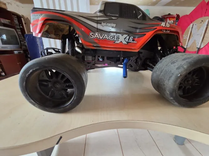 Savage X 4.6 HPI Racing