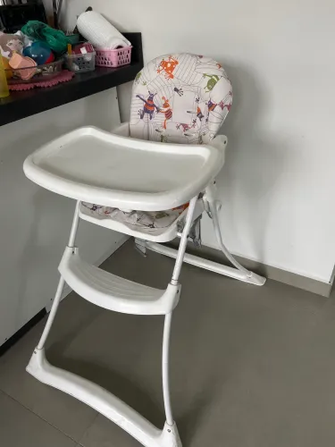 Vendo cadeira de alimentação