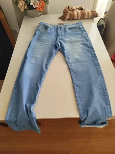 Calça jeans azul thugnine