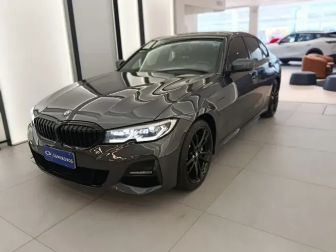 BMW 330E M Sport 2.0 Turbo Híbrido AU 2021