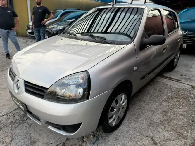 Renault Clio Hi-flex 1.0 16V 5P 2011