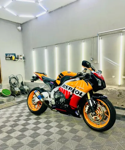 Honda CBR 1000 RR Fire Blade 2013