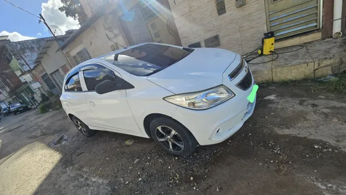 Chevrolet Onix Hatch LT 1.0 8V Flex Power Mec. 4P 2015