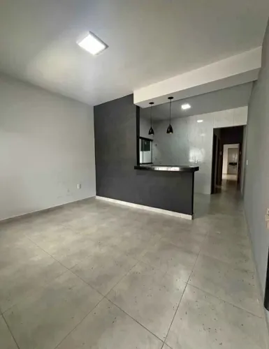 Casa a Venda - Entrada de 8mil e parcelas a negociar