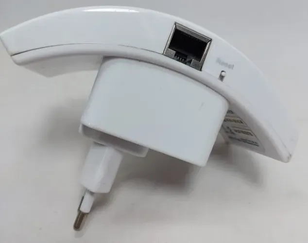 Wireless-n Repeater 300 Mbps (Usado)