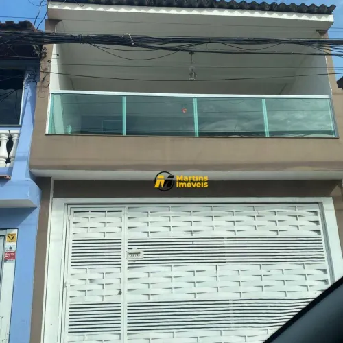 Sobrado Espaçoso na Cidade das Flores : 4 Quartos com 2 Suites no Térreo e + Área Gourmet